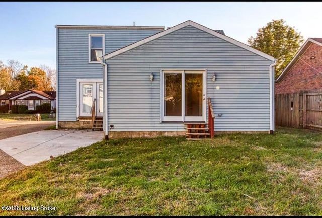 6913 Beard Ct, Louisville, KY 40228