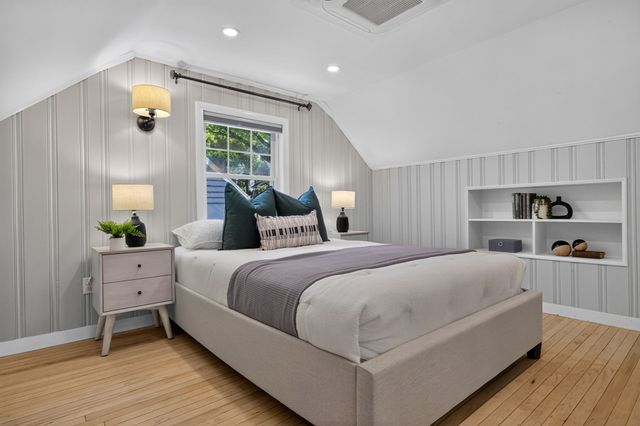 19 Bellaire Rd, Boston, MA 02132