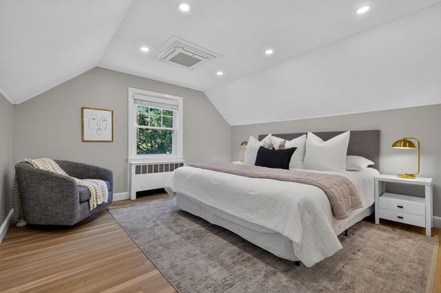 19 Bellaire Rd, Boston, MA 02132