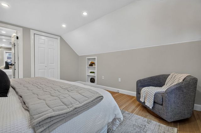 19 Bellaire Rd, Boston, MA 02132