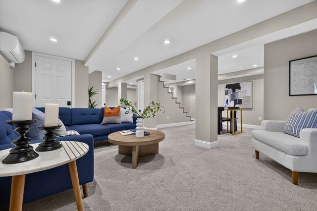 19 Bellaire Rd, Boston, MA 02132