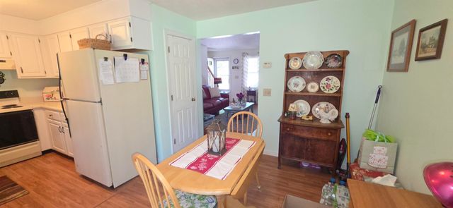 2 Wyndmere Drive, Londonderry, NH 03053