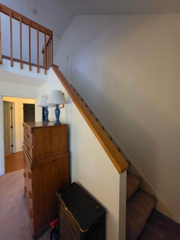 2 Wyndmere Drive, Londonderry, NH 03053