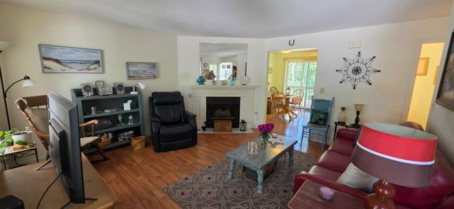 2 Wyndmere Drive, Londonderry, NH 03053