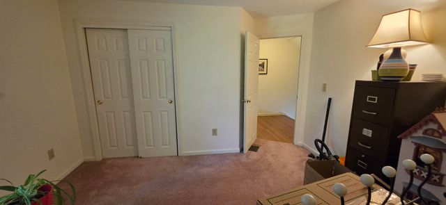 2 Wyndmere Drive, Londonderry, NH 03053