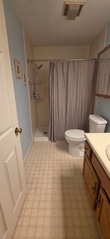 2 Wyndmere Drive, Londonderry, NH 03053