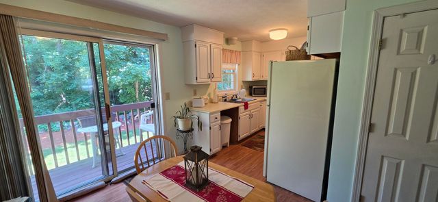 2 Wyndmere Drive, Londonderry, NH 03053