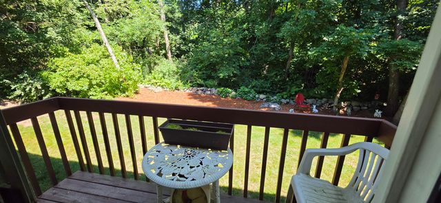 2 Wyndmere Drive, Londonderry, NH 03053