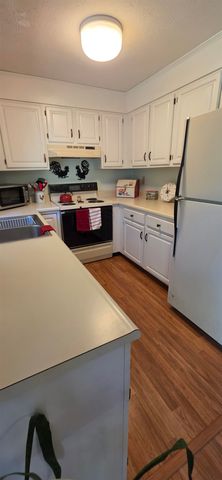 2 Wyndmere Drive, Londonderry, NH 03053