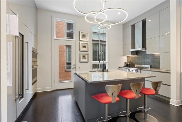 447 N McClurg Court 447, Chicago, IL 60611
