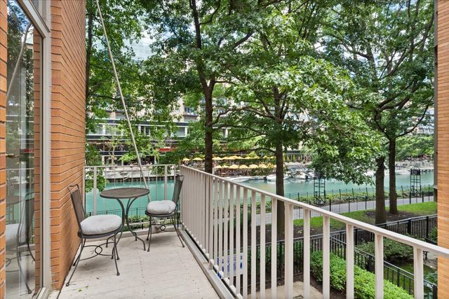 447 N McClurg Court 447, Chicago, IL 60611