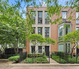 447 N McClurg Court 447, Chicago, IL 60611