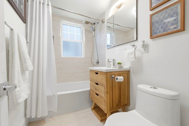 48 Farquhar 1, Boston, MA 02131