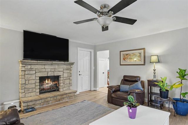 2980 Lynnhaven DR, Virginia Beach, VA 23451