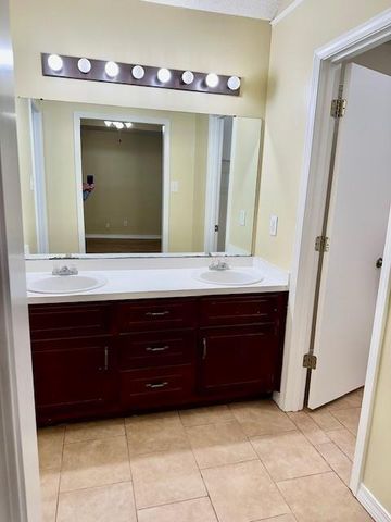 2445 Talking Leaves Court, Mobile, AL 36695
