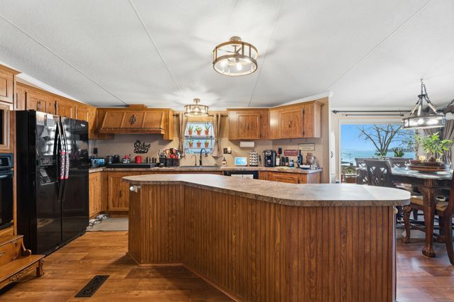 25811 S 605 Road, Grove, OK 74344