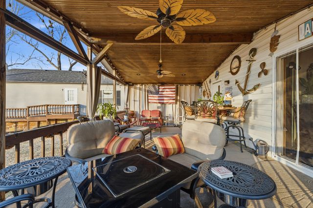 25811 S 605 Road, Grove, OK 74344