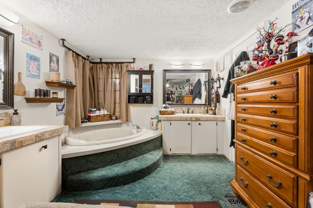 25811 S 605 Road, Grove, OK 74344