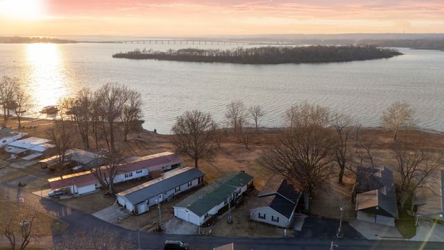 25811 S 605 Road, Grove, OK 74344