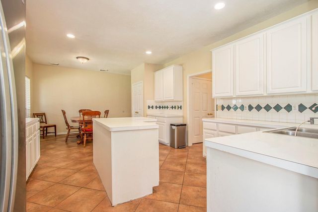 2521 Sea Horse Court, Seabrook, TX 77586