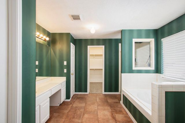 2521 Sea Horse Court, Seabrook, TX 77586