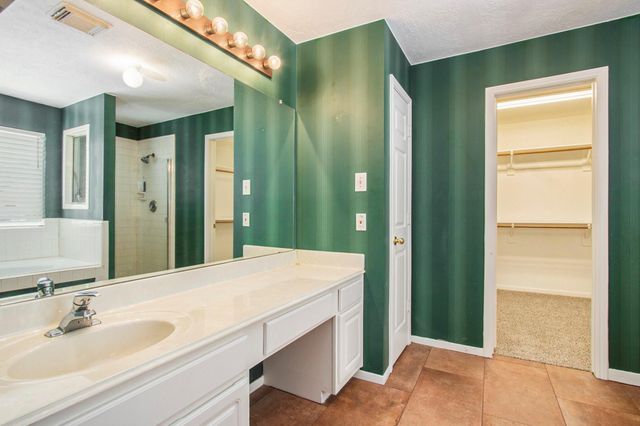 2521 Sea Horse Court, Seabrook, TX 77586