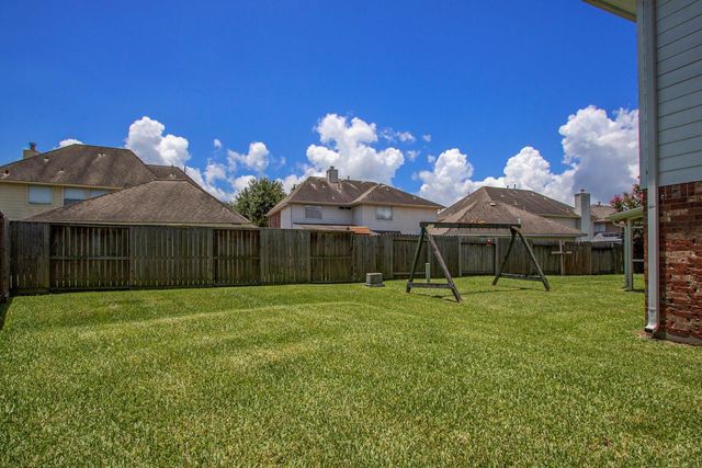 2521 Sea Horse Court, Seabrook, TX 77586