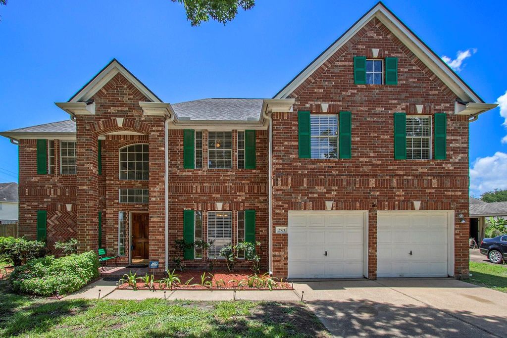 2521 Sea Horse Court, Seabrook, TX 77586