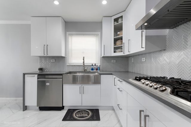 7030 Foster Street, Morton Grove, IL 60053