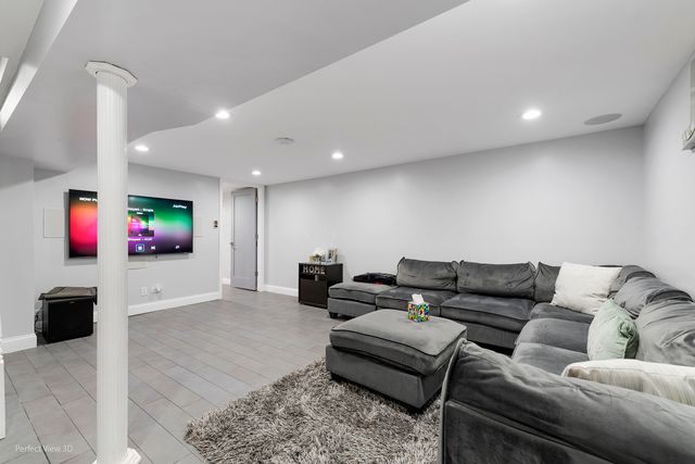 7030 Foster Street, Morton Grove, IL 60053