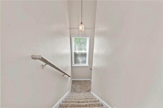 530 Camber Woods Drive, Roswell, GA 30076