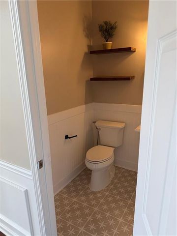 530 Camber Woods Drive, Roswell, GA 30076