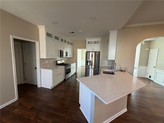 530 Camber Woods Drive, Roswell, GA 30076