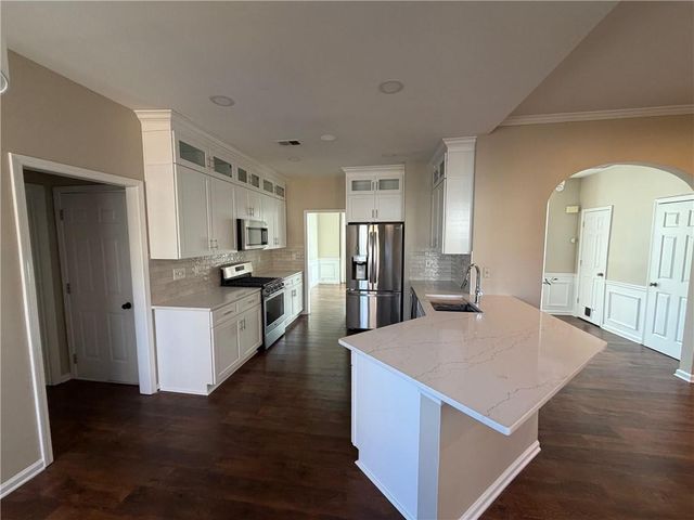 530 Camber Woods Drive, Roswell, GA 30076