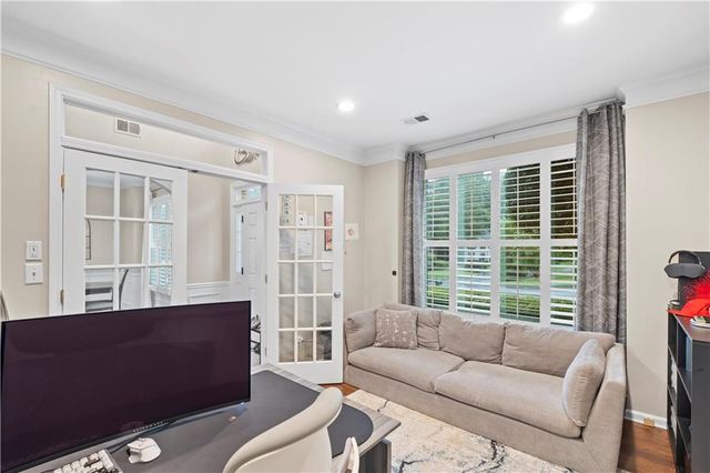 530 Camber Woods Drive, Roswell, GA 30076