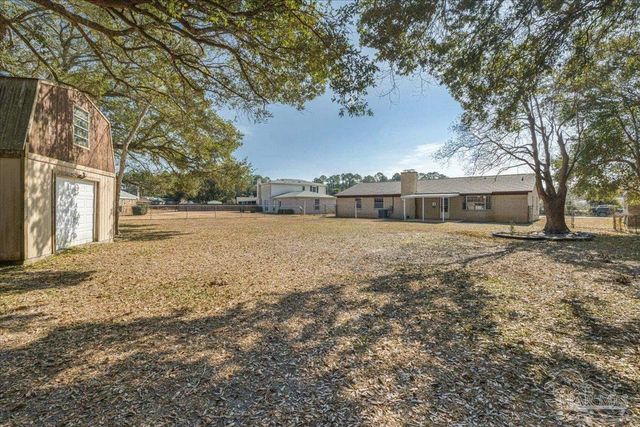 8120 Camelford Dr, Pensacola, FL 32506