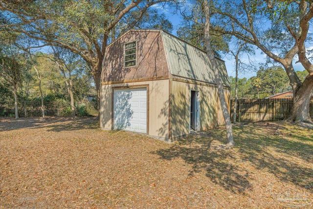 8120 Camelford Dr, Pensacola, FL 32506