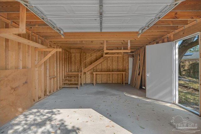 8120 Camelford Dr, Pensacola, FL 32506