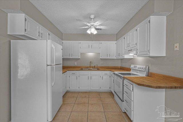 8120 Camelford Dr, Pensacola, FL 32506