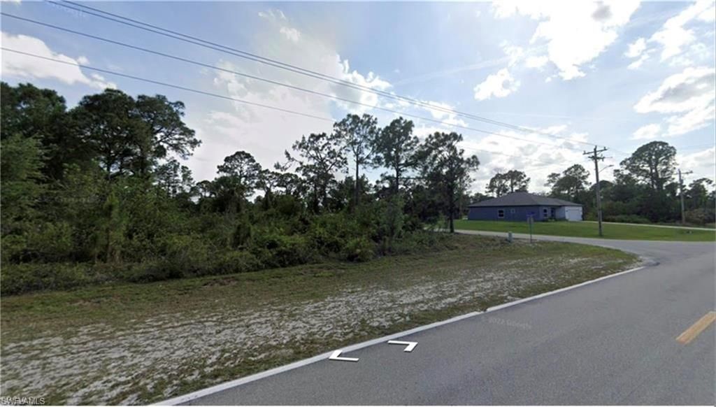 1016 Milwaukee BLVD, LEHIGH ACRES, FL 33974 — photo 4