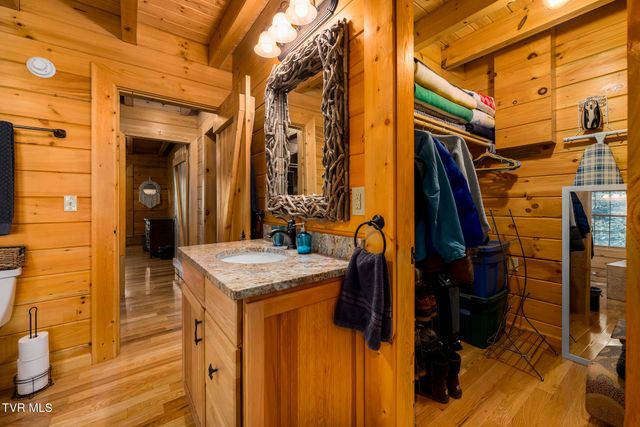 170 Ripshin Lake Road, Roan Mountain, TN 37687