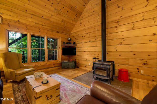 170 Ripshin Lake Road, Roan Mountain, TN 37687