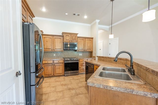2001 Yukon Drive, Barling, AR 72923