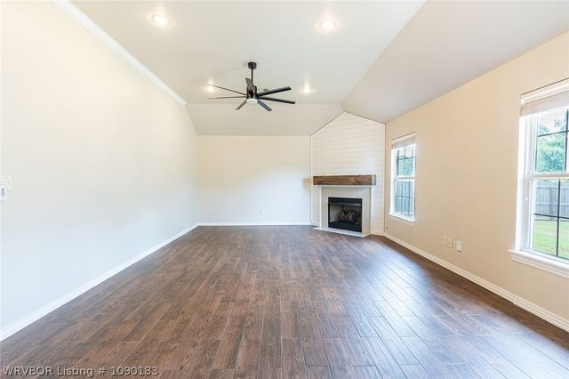 2001 Yukon Drive, Barling, AR 72923