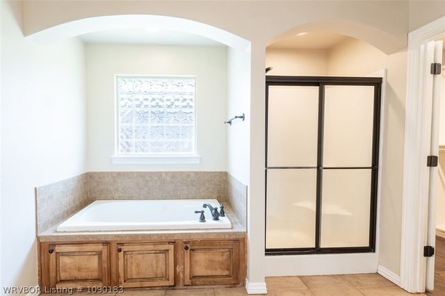 2001 Yukon Drive, Barling, AR 72923