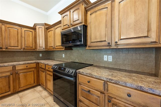 2001 Yukon Drive, Barling, AR 72923