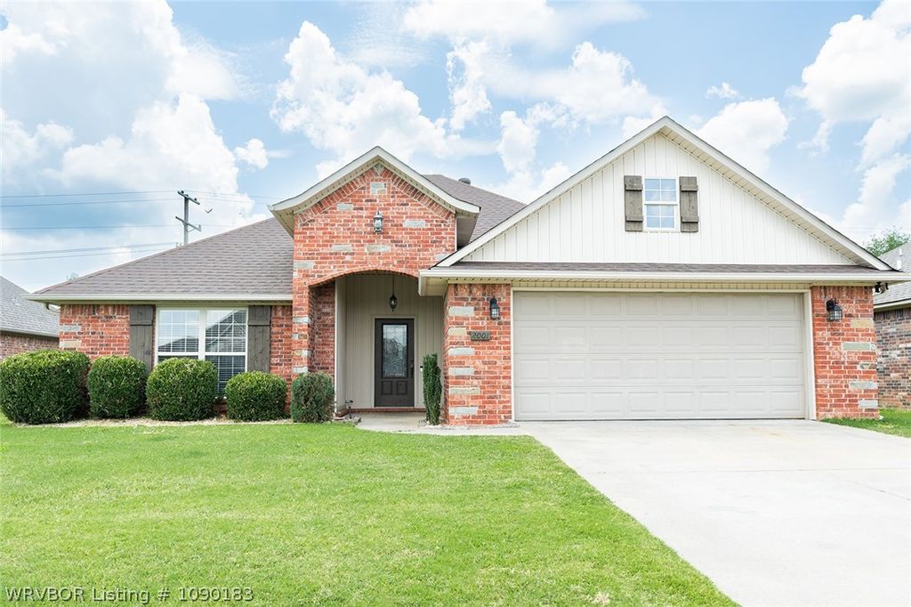 2001 Yukon Drive, Barling, AR 72923