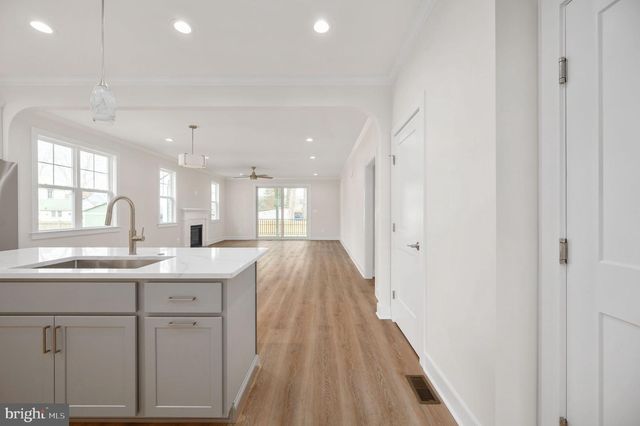 709 GARFIELD AVE, Colonial Beach, VA 22443