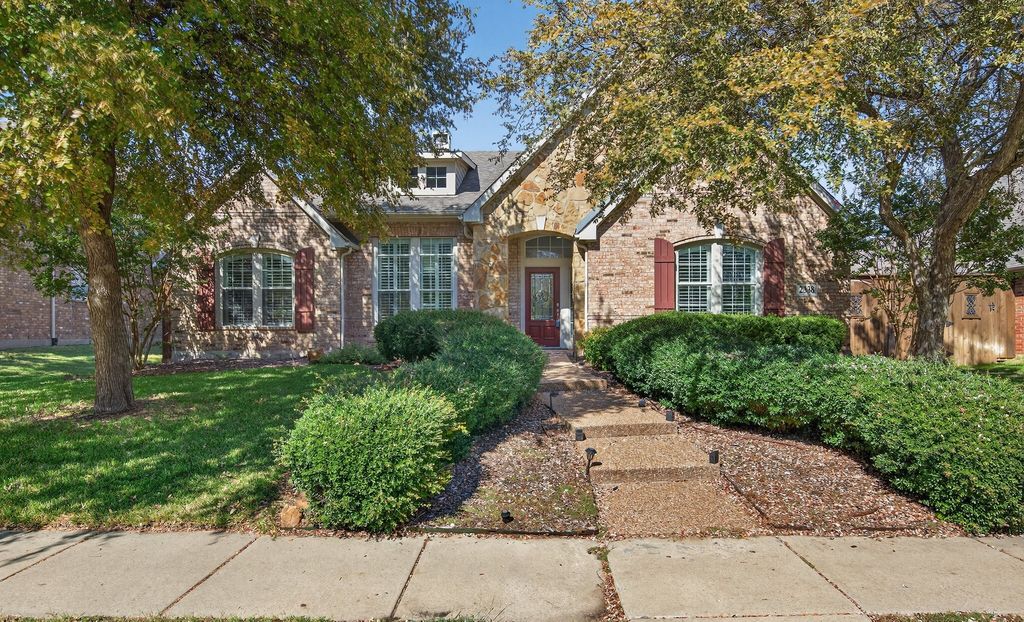 2338 Angel Falls Drive, Frisco, TX 75036