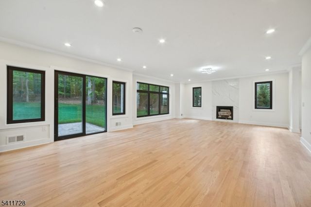 5 FOXCROFT DRIVE, Livingston Twp., NJ 07039